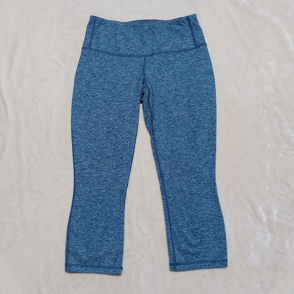 Patagonia Worn Wear Low Rise Crop Capri Leggings